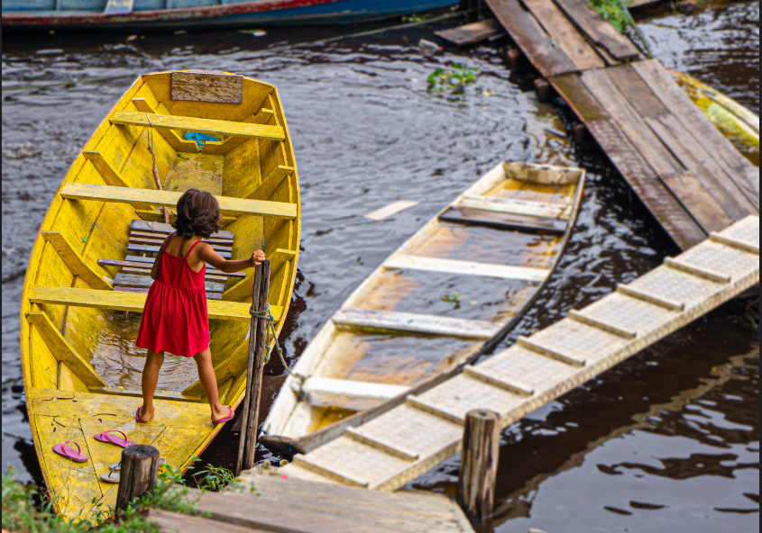 Criança ribeirinha